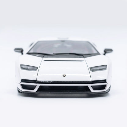 Lamborghini Countach LPI 800-4 2021 (Escala 1:18)