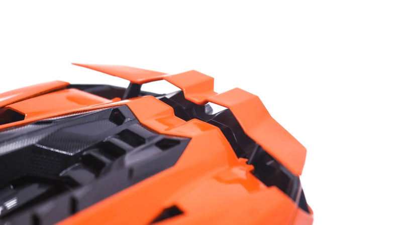 Lamborghini Revuelto em Escala 1:18