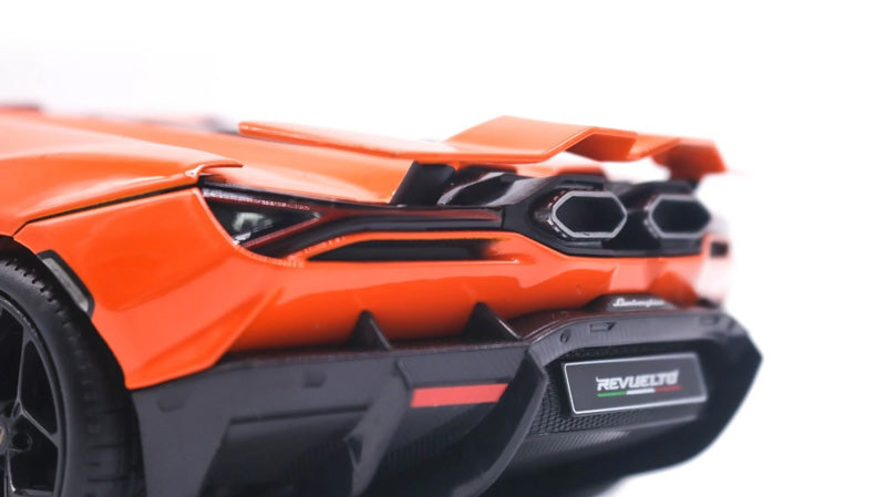 Lamborghini Revuelto em Escala 1:18
