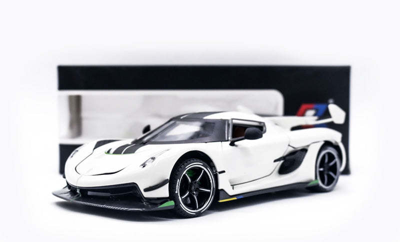 Koenigsegg Jesko 1:24 – Miniatura de Luxo com Iluminação e Som