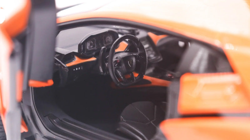 Lamborghini Revuelto em Escala 1:18