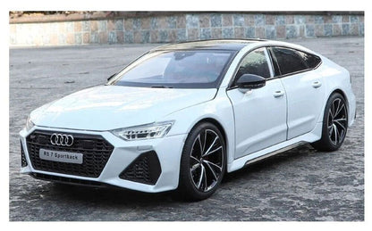 Audi RS7 Sportback com Chave Remota em Escala 1:18