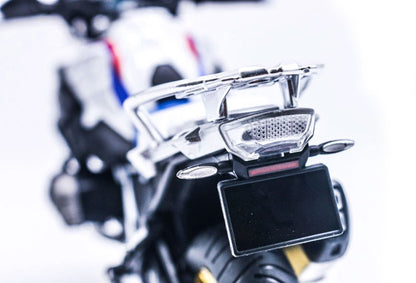 Miniatura Gigante de BMW R1250 GS ADV com Alforjes em Escala 1:9
