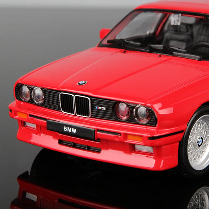 BMW M3 (E30) 1988 em Escala 1:24