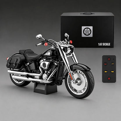Harley Fat Boy 1:6 com Controle Remoto e Efeitos Realistas